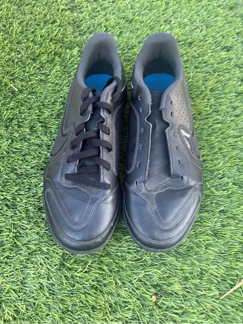 Nike Tiempo Turf Shoes  3.5Y